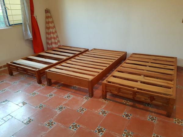 REMATO - Bases de madera individuales, para cama