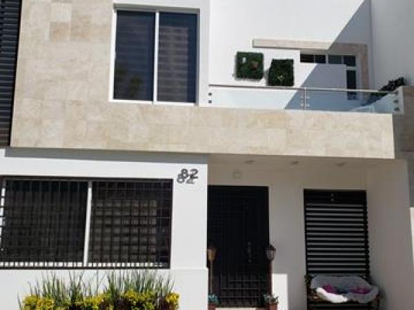 Se vende casa en Irapuato Gto. Villas de Bernalejo